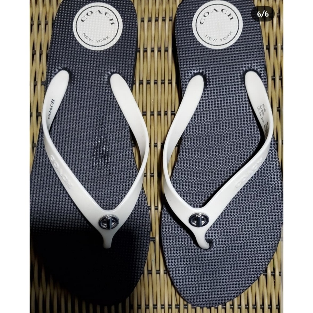 Coach Flip Flop